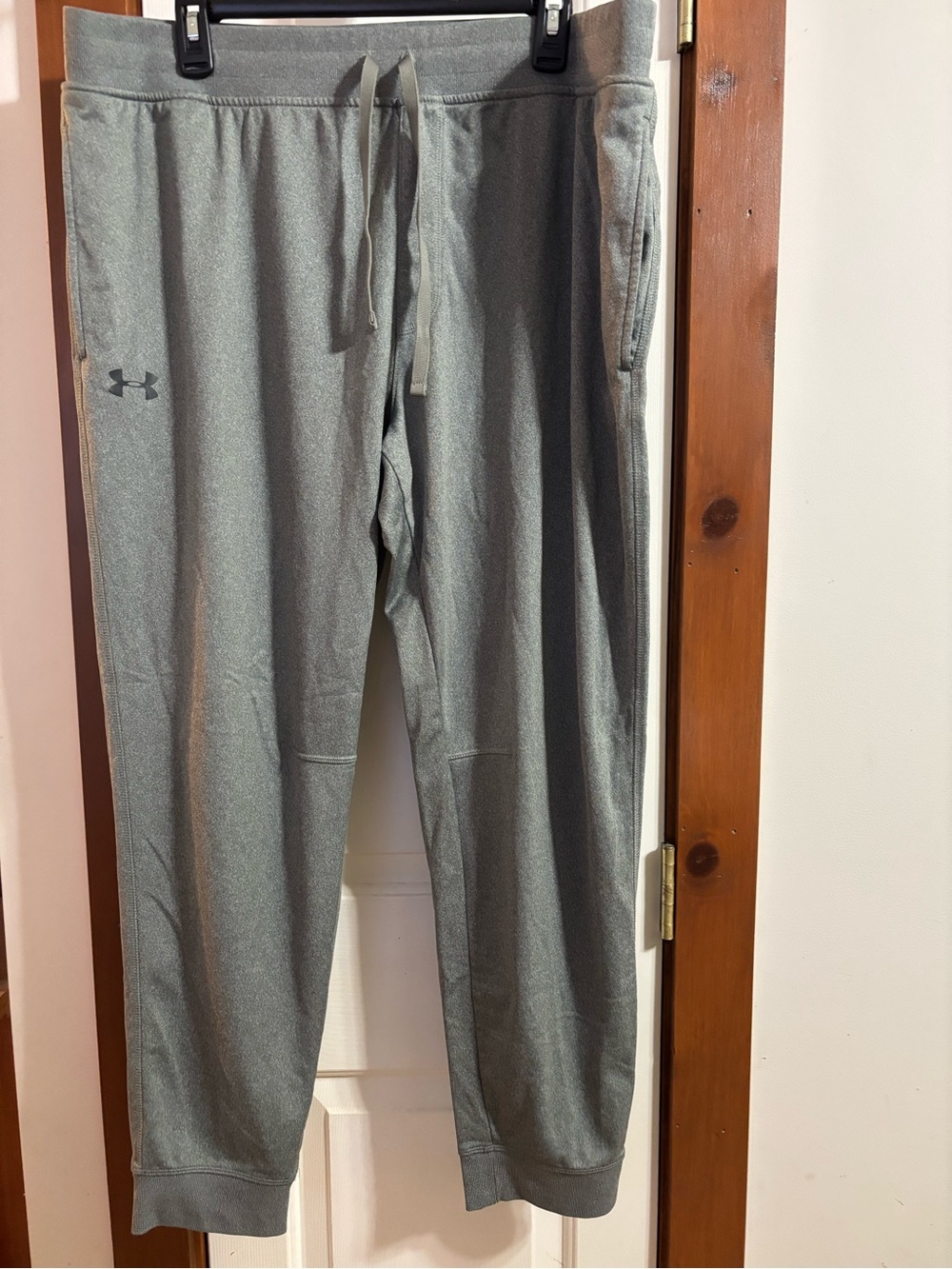 Under Armour uni-sex Heather Gray Athletic Joggers